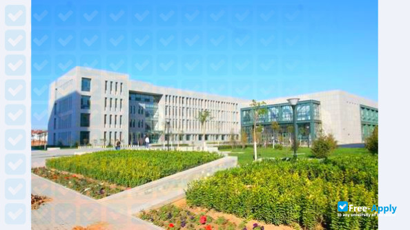 Foto de la Tianjin University of Commerce Bousted College #9
