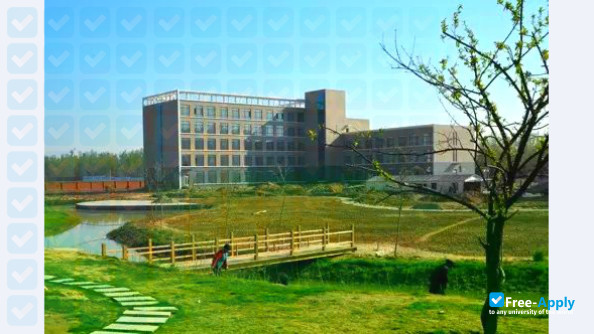 Foto de la Shijiazhuang Medical College #6