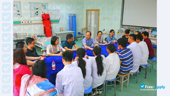 Guilin Medical University фотография №3