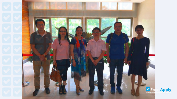 Foto de la College of International Education Capital Normal University #7