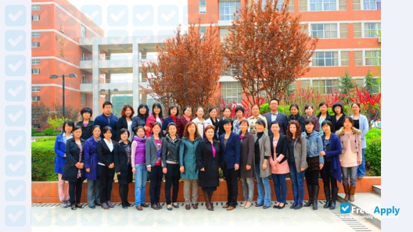 Foto de la Xi'An Medical University #7