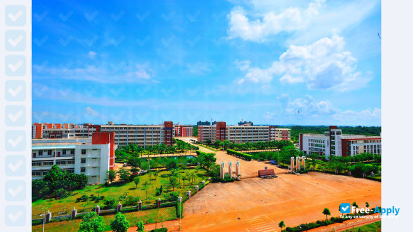 Hainan College of Economics and Business photo #7