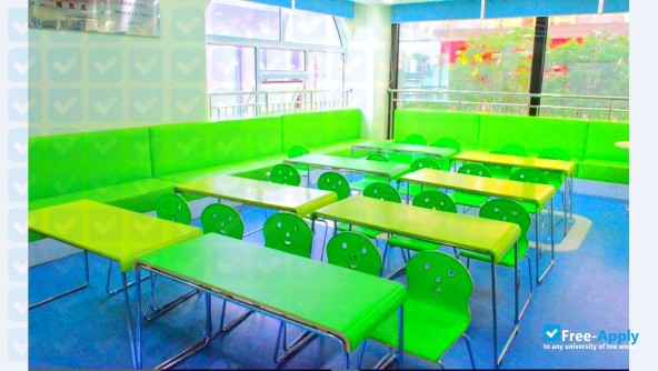 Beijing Foreign Language School Affiliated to BFSU фотография №6