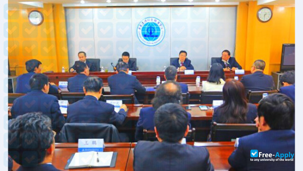 Photo de l’Qingdao Ocean Shipping Mariners College #3