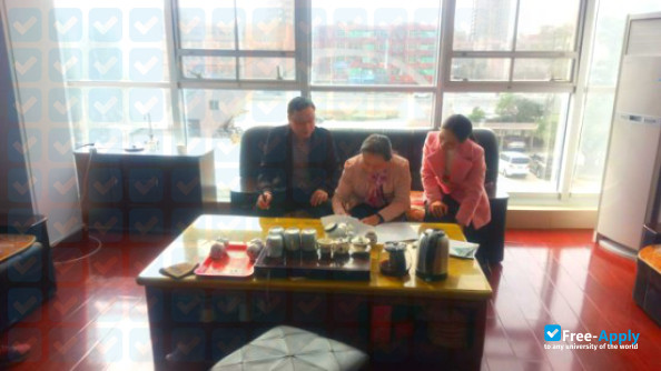 Quanzhou Huaguang Vocational College photo #1