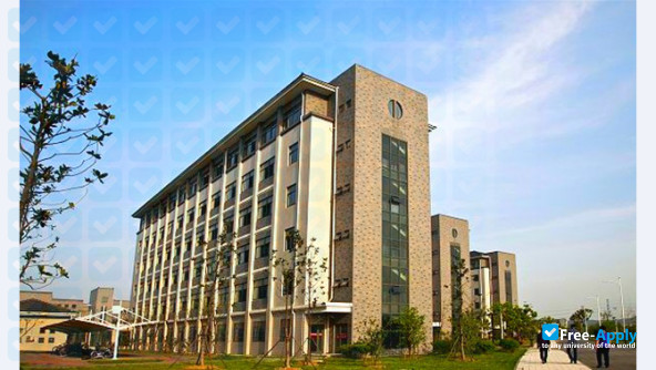Wuxi City College of Vocational Technology photo #8