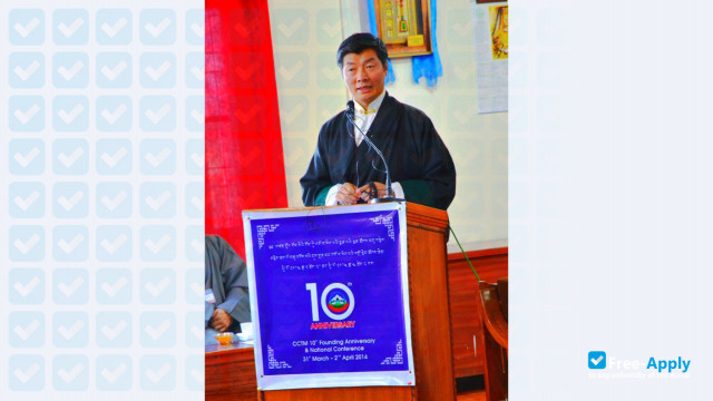 Foto de la Tibet Traditional Medical College #5