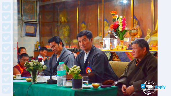 Foto de la Tibet Traditional Medical College #1