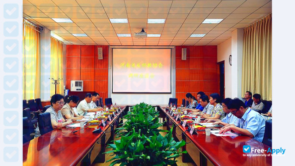 Zhengzhou Shengda University of Economics Business and Management фотография №7