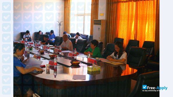 Foto de la Beijing International School of Economics and Management College of Education #8