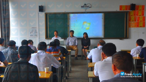 Foto de la Shanghai Electronic Information of Vocational Education Group #6