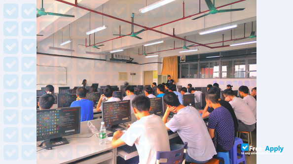 Guangdong Polytechnic of Science and trade фотография №6