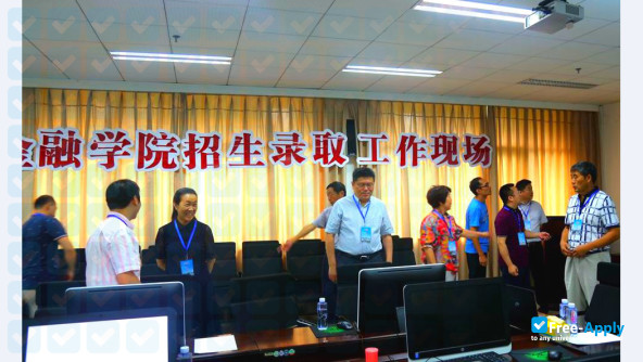 Foto de la Henan College of Finance and Taxation #7