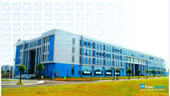Hunan Geely Auto College фотография №1