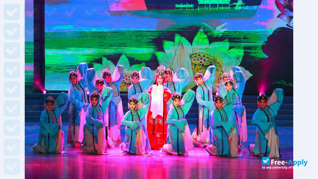 Photo de l’Tianjin Art Vocational College #3