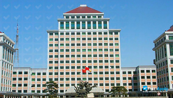 Foto de la Central University of Finance and Economics International Education Center #3
