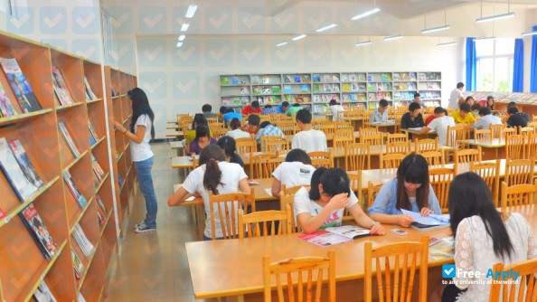 Chongqing Vocational College of Applied Technology photo #2