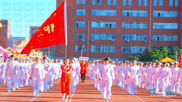 Foto de la Jilin Engineering Vocational College #1