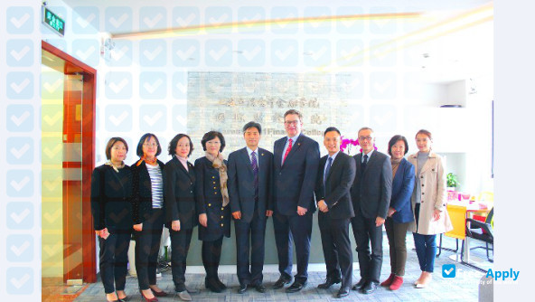 Foto de la Shanghai Lixin University of Accounting and Finance #6