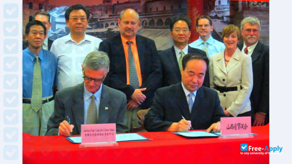 Foto de la Shanxi Institute of Energy #4