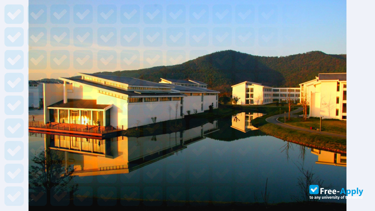 Suzhou Art & Design Technology Institute фотография №4