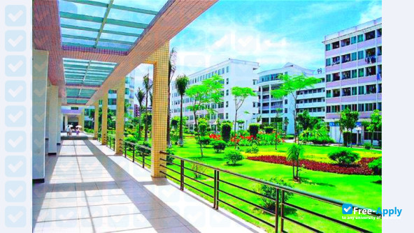 Guangzhou Sontan Polytechnic College фотография №4