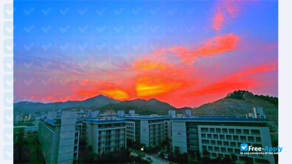 Foto de la City College of Huizhou #2