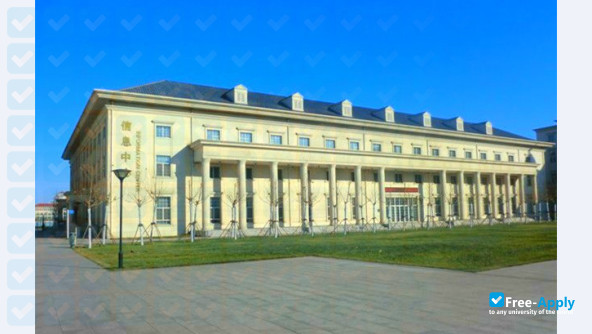 Tianjin Maritime College photo #4