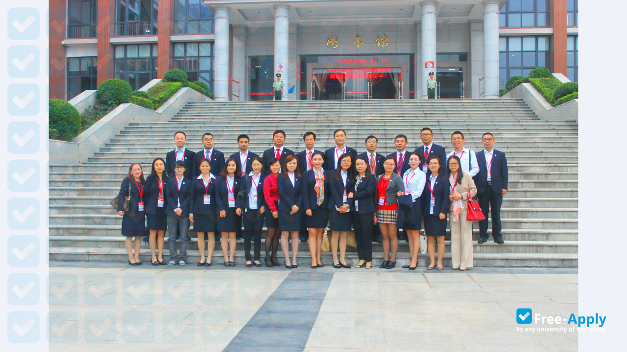 Photo de l’Chengdu Aeronautic Polytechnic #5