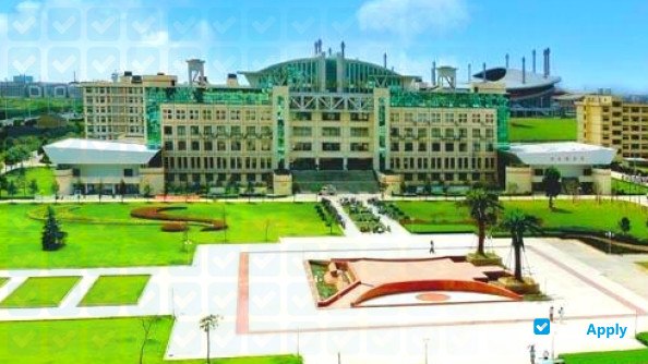 Taizhou Radio & Television University фотография №3
