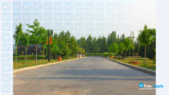 Dalian Maple Leaf Vocational and Technical College photo #9