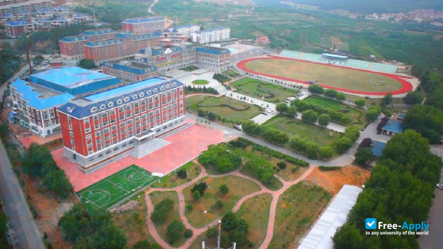 Dalian Maple Leaf Vocational and Technical College photo #1