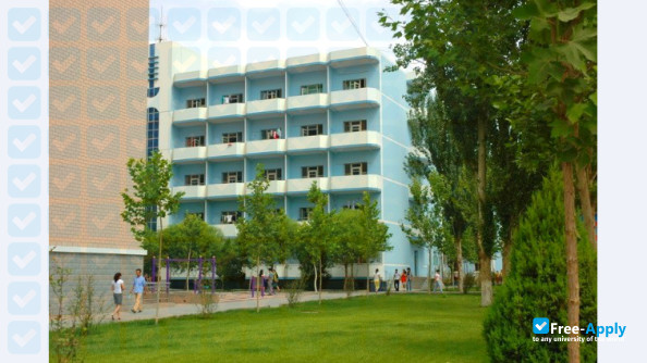 Foto de la Kashgar Teachers College #5