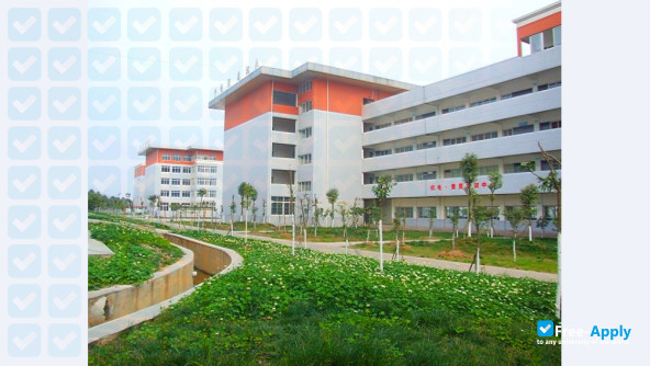 Sichuan Automotive Vocational & Technical College photo #7