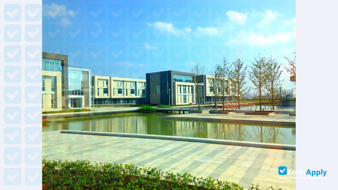 Duke Kunshan University фотография №6