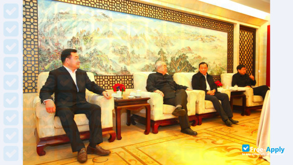 Foto de la Shandong TV University #3