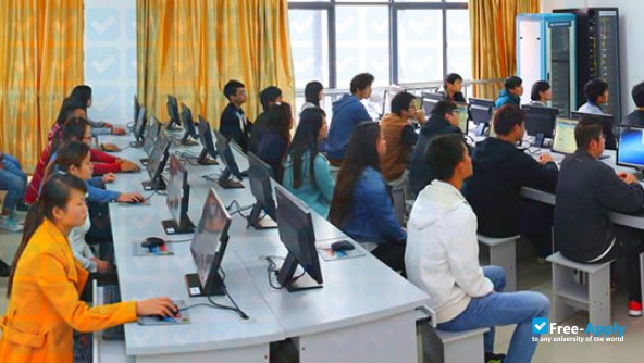 Kunming Metallurgy College photo #2