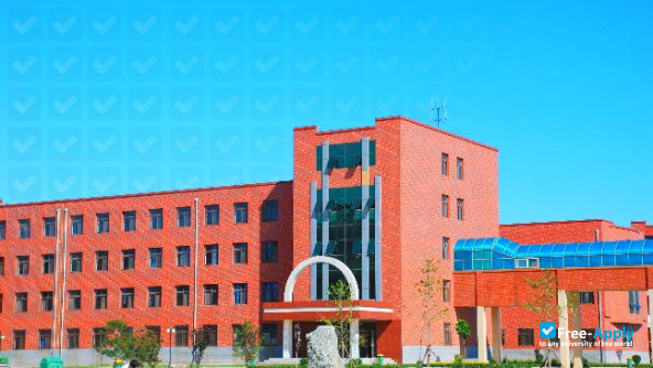 Hebei Jiaotong Vocational & Technical College фотография №3