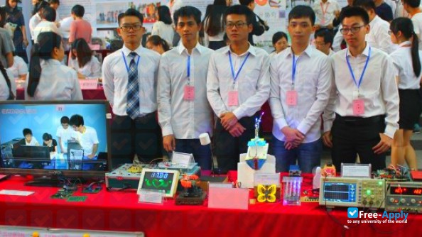 Foto de la Guangdong Xin'an Vocational Technical College #9