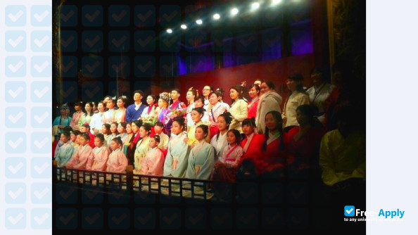 Xi’an East-Asia Pacific Vocational and Technical Collage фотография №2