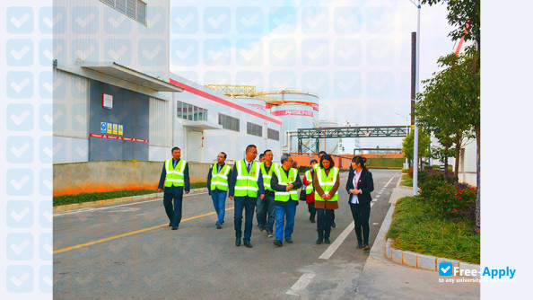 Foto de la School of Civil Engineering Kunming University of Science & Technology #2