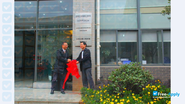 Foto de la School of Civil Engineering Kunming University of Science & Technology #8