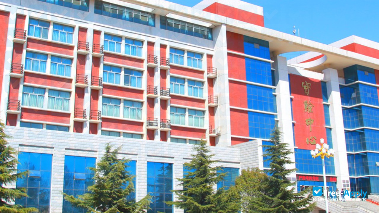 Zhengzhou University of Science and Technology фотография №4