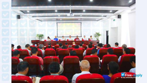 Zhengzhou University of Science and Technology фотография №8