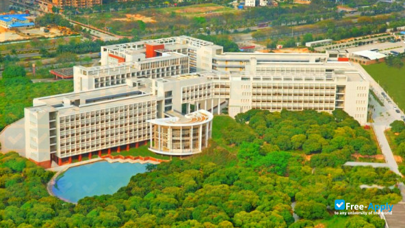 Shenzhen University фотография №2