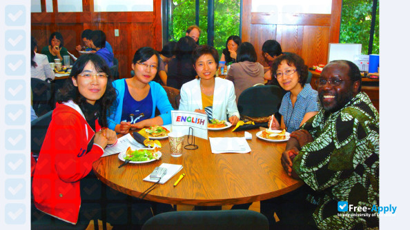 Beijing International Studies University фотография №6