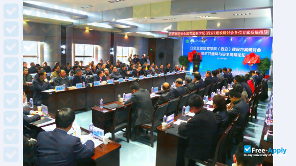 Foto de la Xi'An University of Science & Technology #5