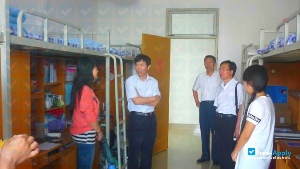 Tianjin Foreign Studies University photo #6