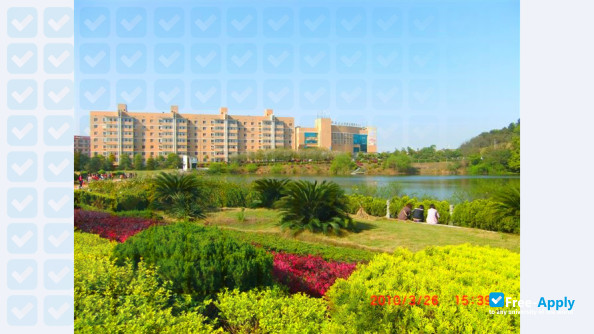 Hunan Mass Media Vocational Technical College фотография №5