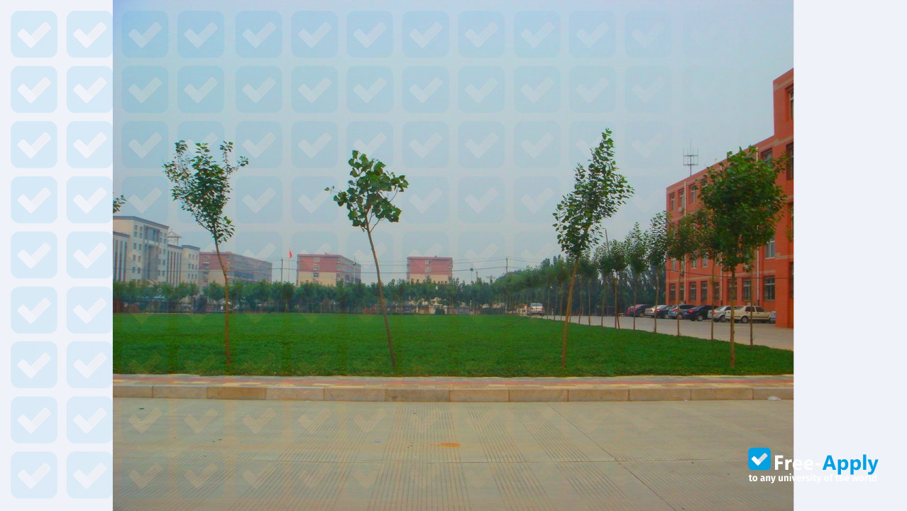 Photo de l’Xingtai Medical College #9